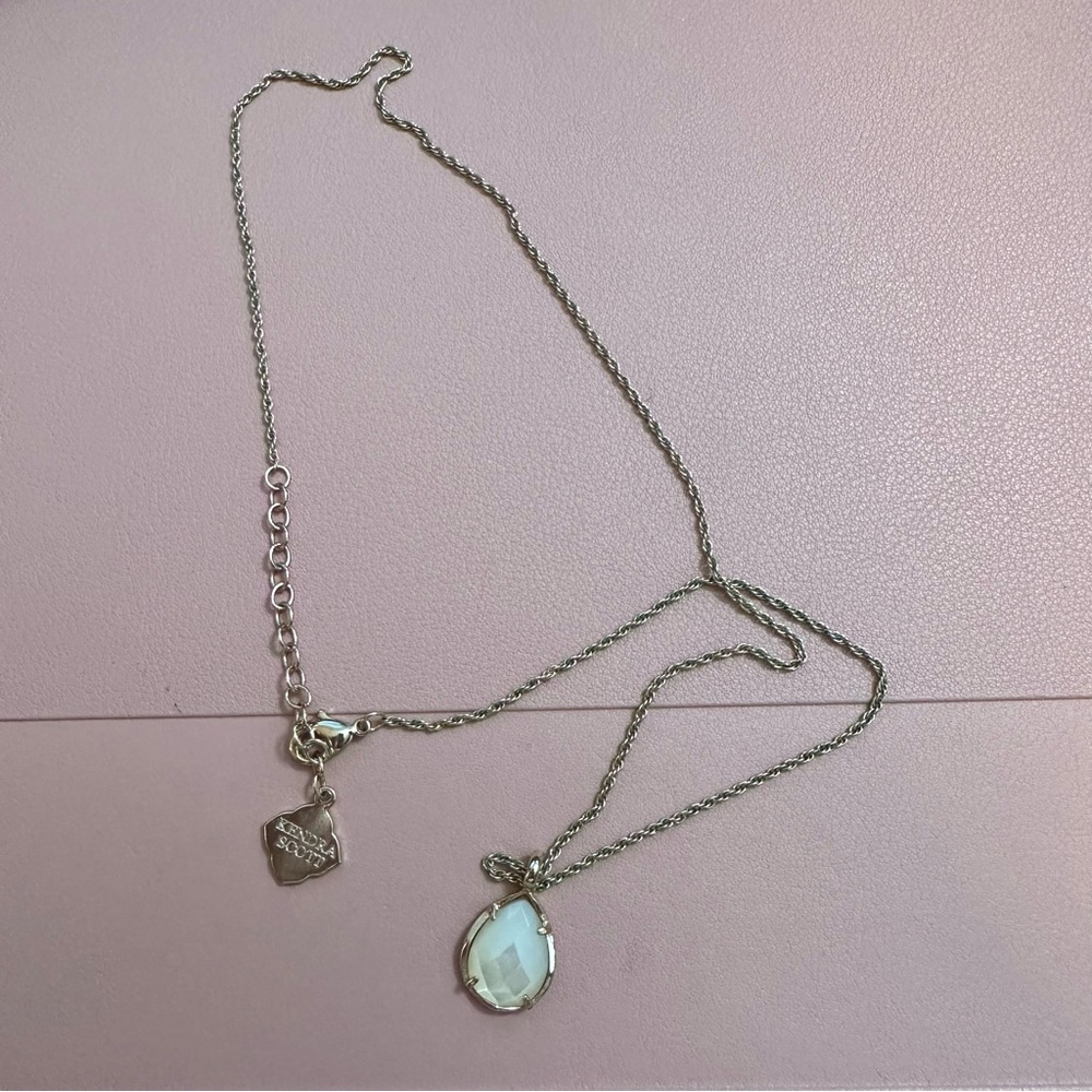 Kendra Scott Necklace